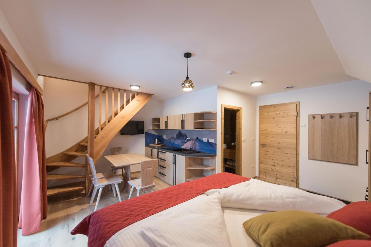 Guesthouse Lajnar Zgornja Sorica Екстериор снимка