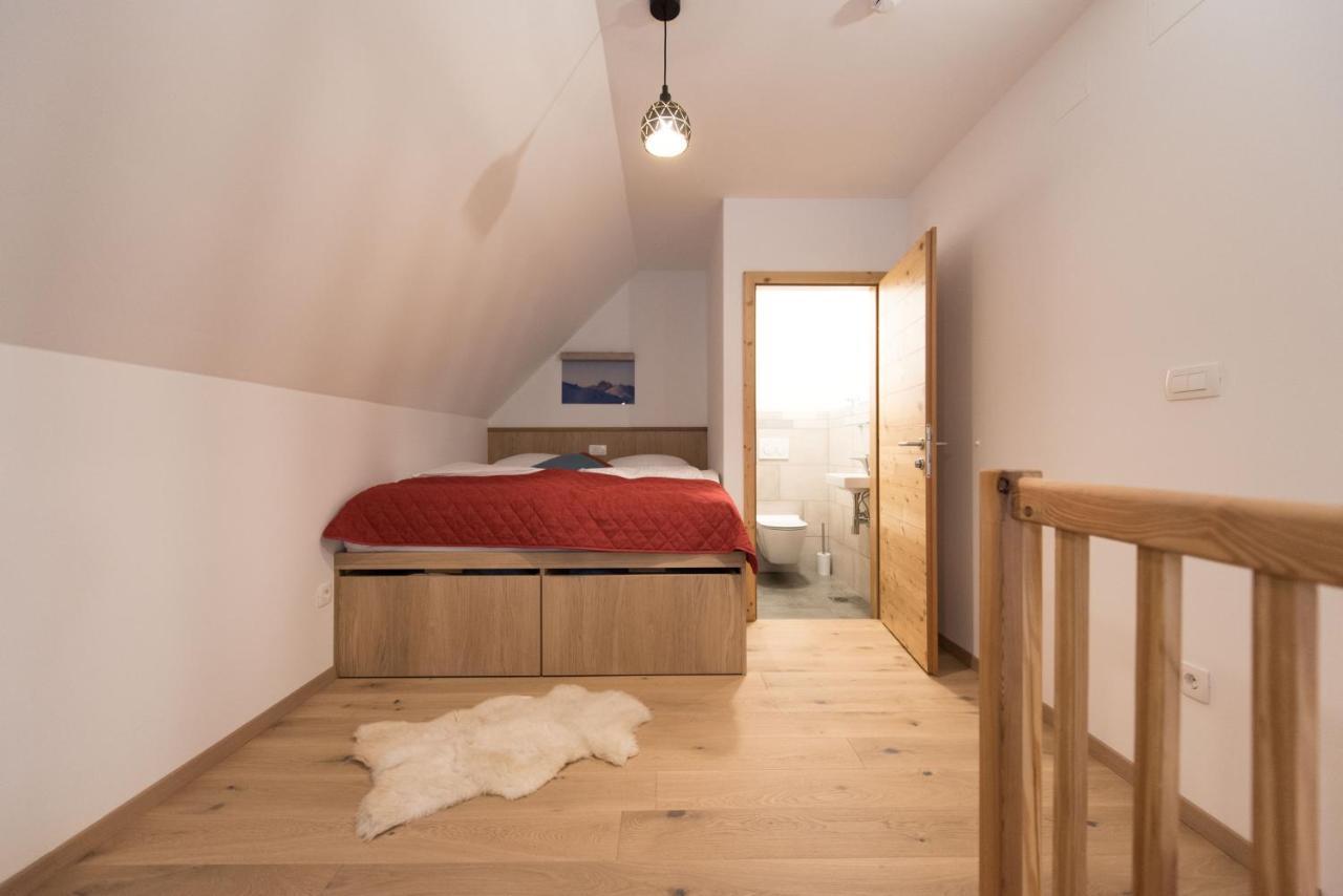Guesthouse Lajnar Zgornja Sorica Екстериор снимка