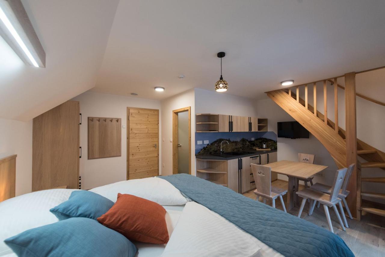 Guesthouse Lajnar Zgornja Sorica Екстериор снимка
